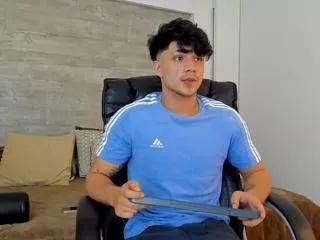 williams_launther from Flirt4Free