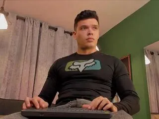 Freechat yake_tyler on Flirt4Free