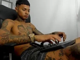 Offline yuleimys_alexx on Flirt4Free