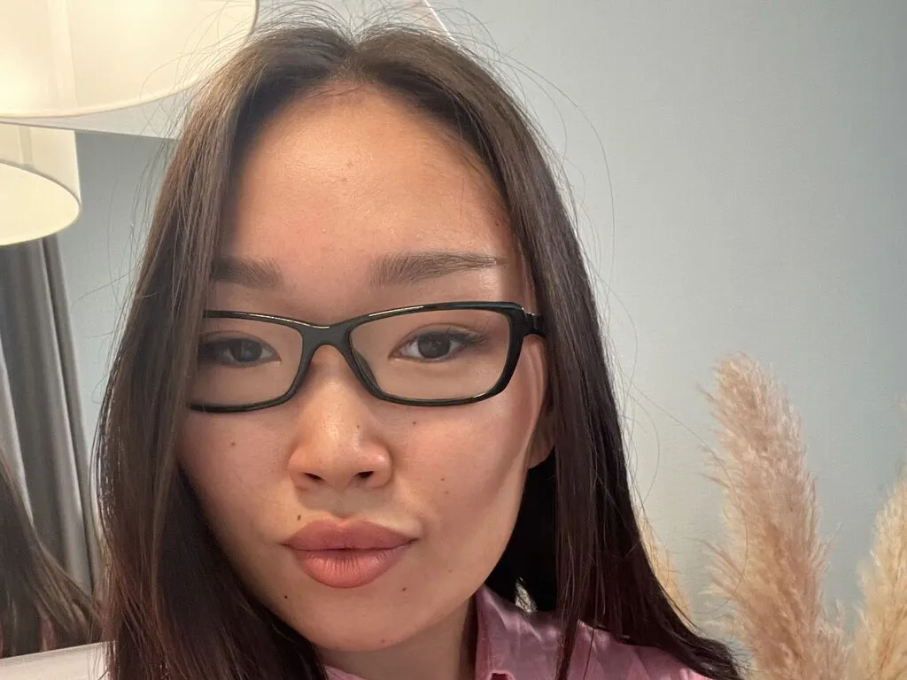 LiveJasmin AdriaNochi is Freechat AdriaNochi —
I like sensual people. Open Your heart if You`d like to. On the other hand I can blow Your mind away.