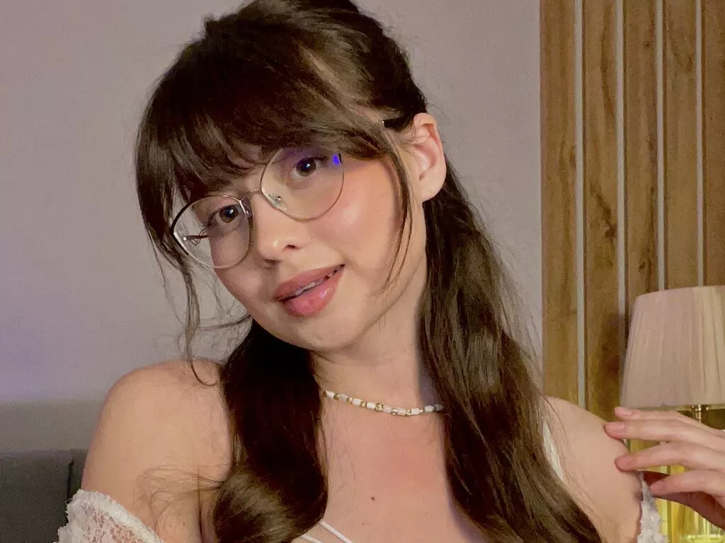 LiveJasmin AitanaMagic is Freechat AitanaMagic — cooking and eating out with beautiful view