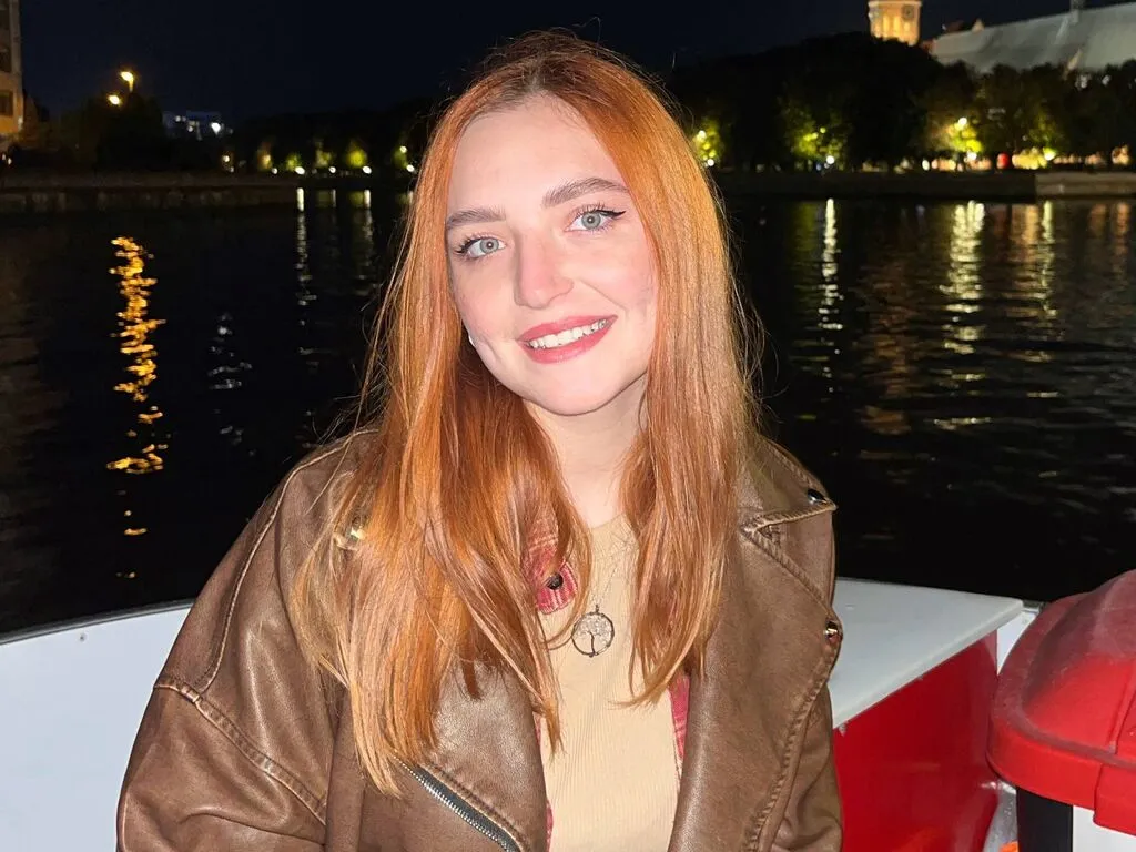 Offline HongKinsel on LiveJasmin