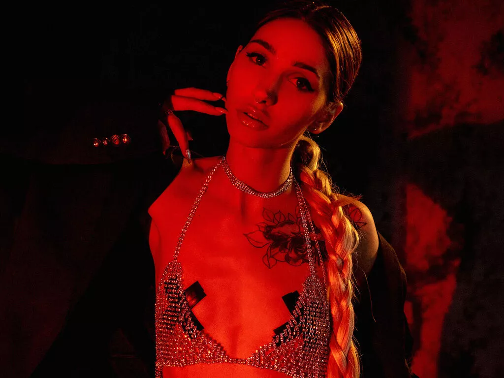 LiveJasmin KristiNovak is Freechat KristiNovak — I love to have fun, tell me your fantasies and I'll help you realize everything, you can't do it without my communication!