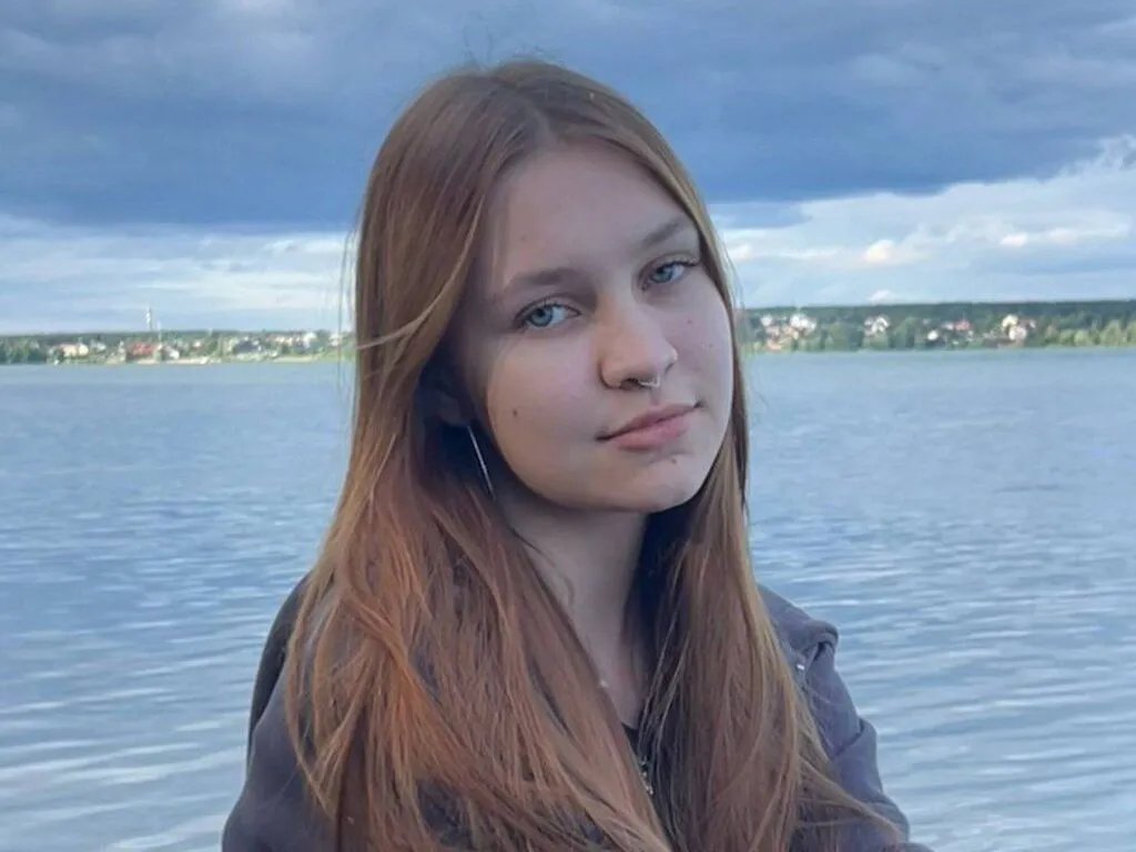 LiveJasmin LeaDeeg is Group LeaDeeg — I love quiet cozy evenings with a cup of coffee or tea, watching different movies, I also really like active recreation such as skiing or snowboarding, I also started doing sports not so long ago, namely stretching, I just love this business!...