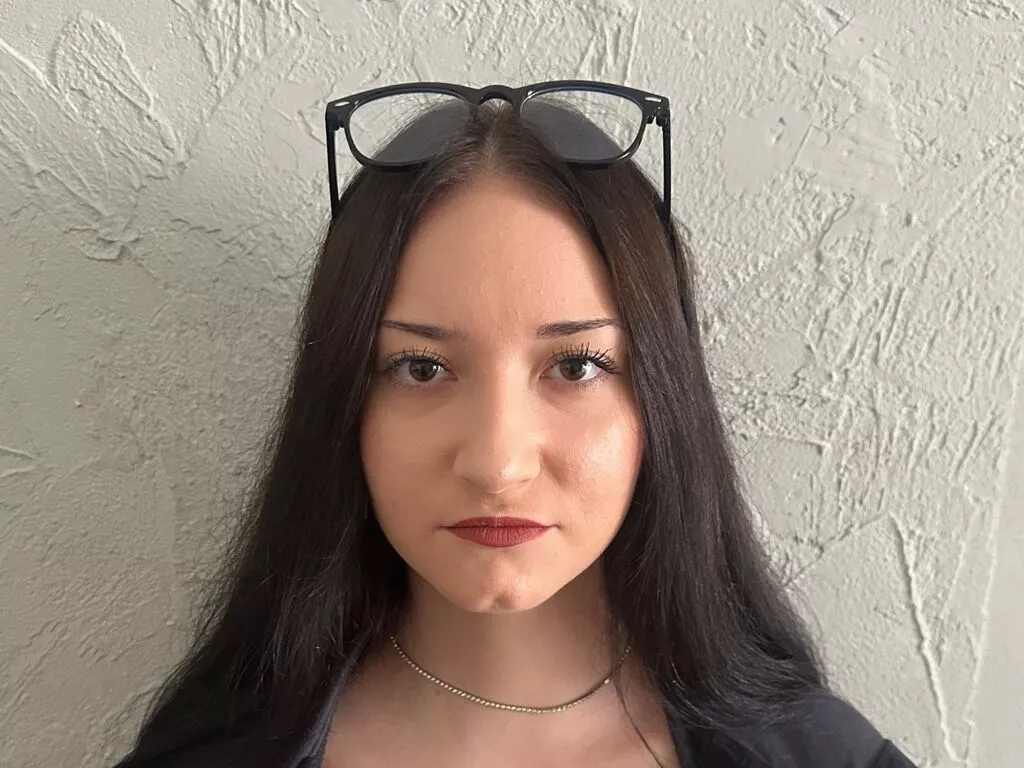 LessyLuiz on LiveJasmin