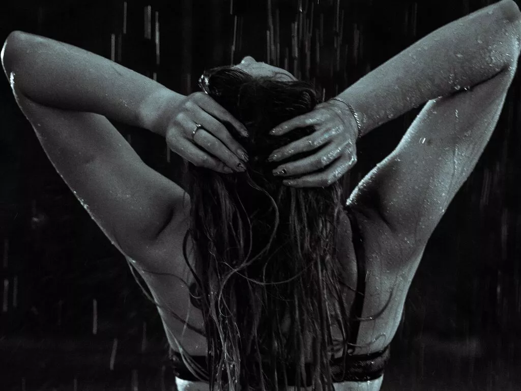 LiveJasmin LunaGros is Freechat LunaGros — Long talks, erotic costumes, I love both slow and sensual blowjobs and passionate deep throat. I love when my pussy is so wet that it squirts. I like to make you hard and explode from these emotions with you all... I love any fetishes and I am ready...