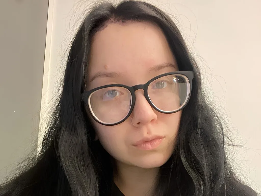 MiaWallees — I love when someone knows how to spark my interest --- not just with words, but with attention, imagination, and a little bit of playful energy. I'm all about real chemistry and a touch of fire.