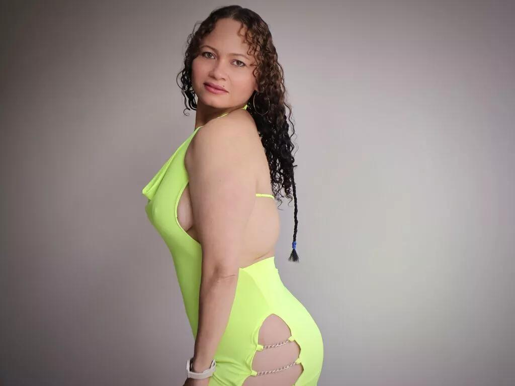 SoniaMacan on LiveJasmin