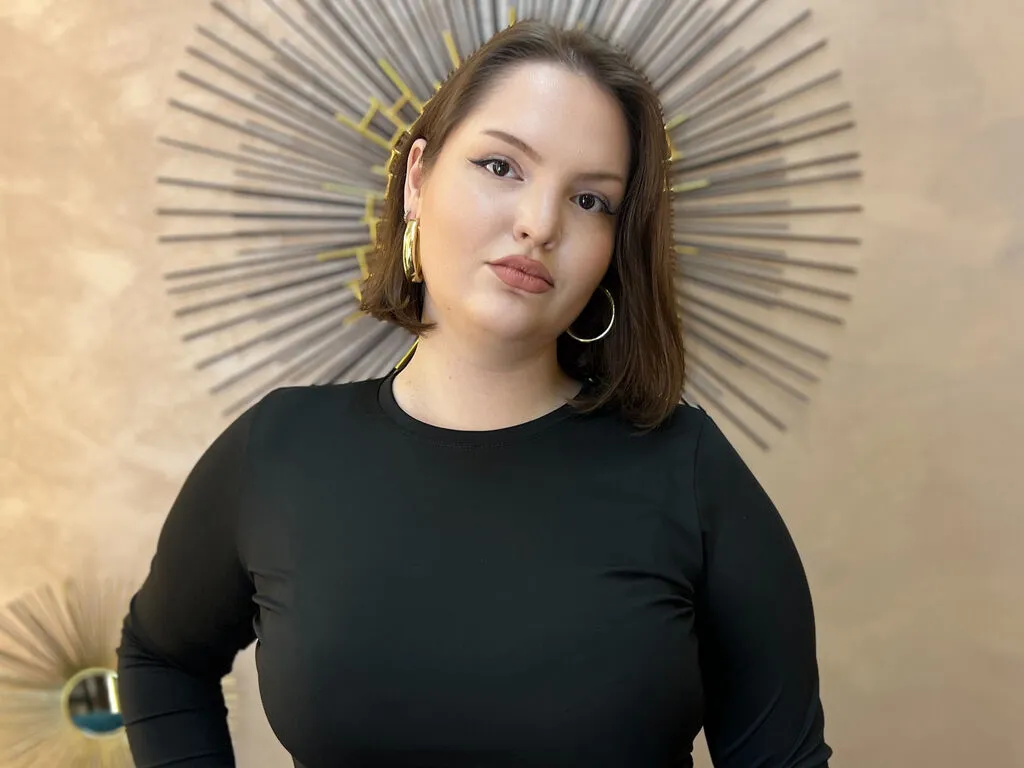 LiveJasmin VanessaRice is Freechat VanessaRice — I love books, music, I also like watching anime and various films, but I draw and am interested in astrology