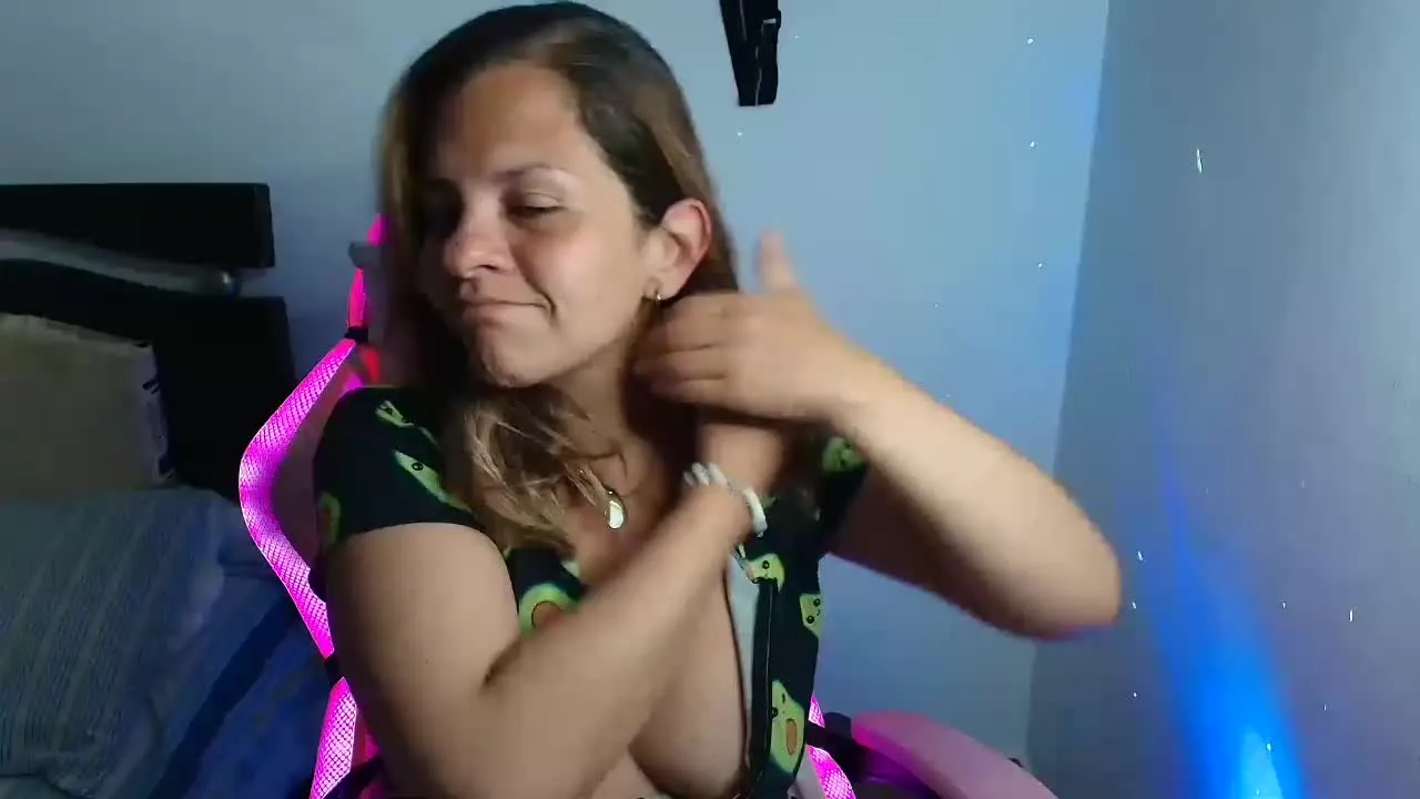 Offline Abbie_Collins on Streamray