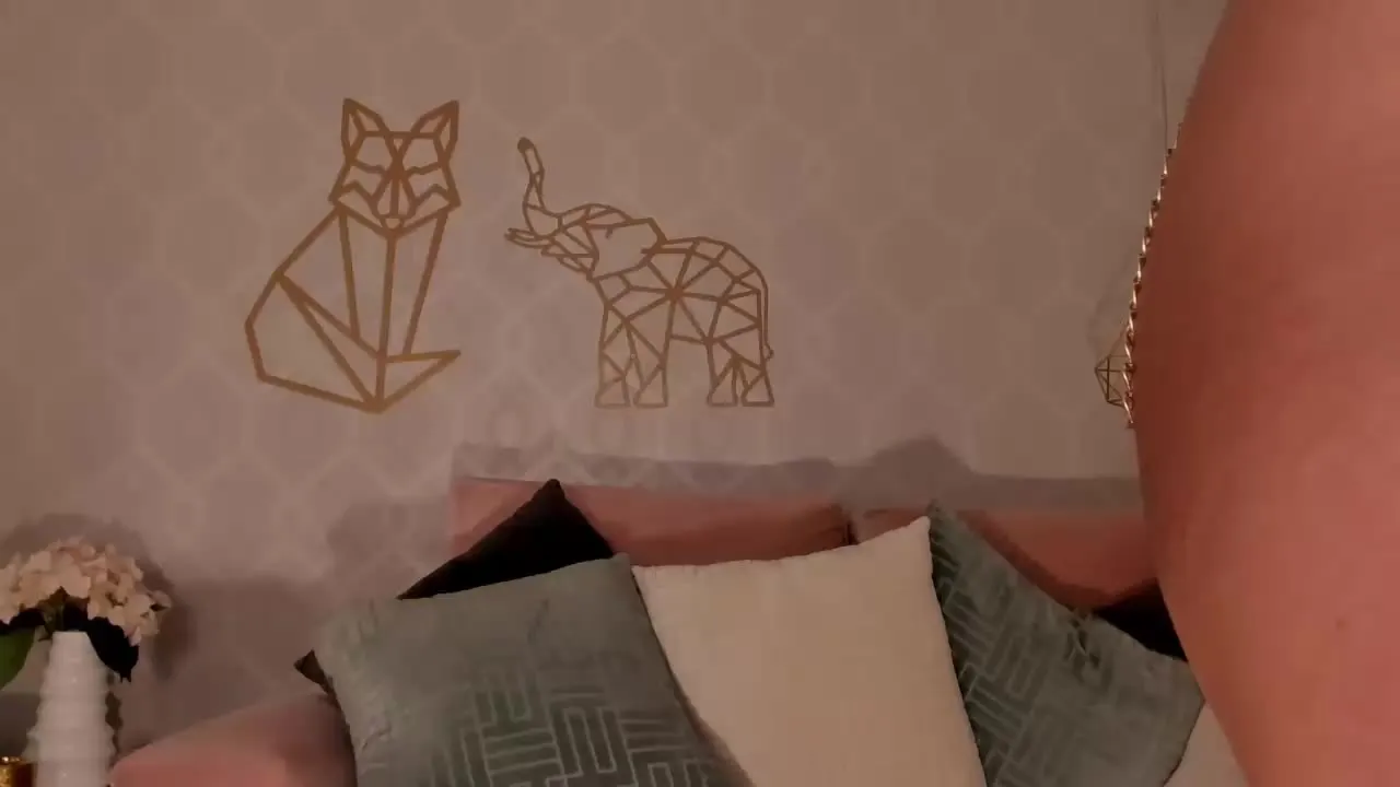 Offline AlexaMendoza on Streamray