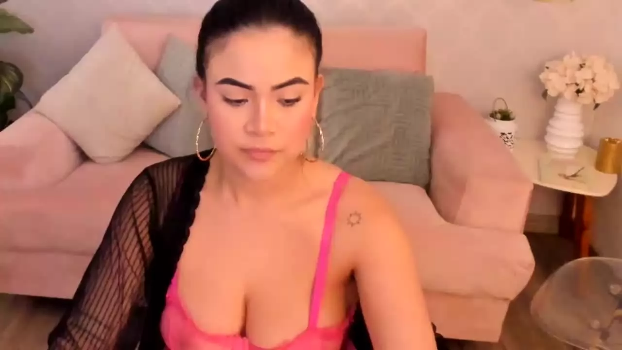 Offline AlexaMendoza on Streamray