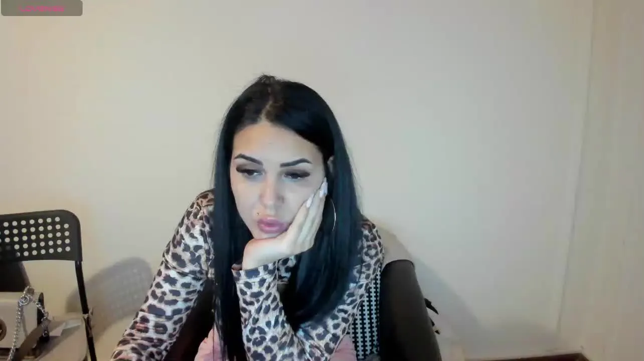 Offline Aliciaraynee on Streamray