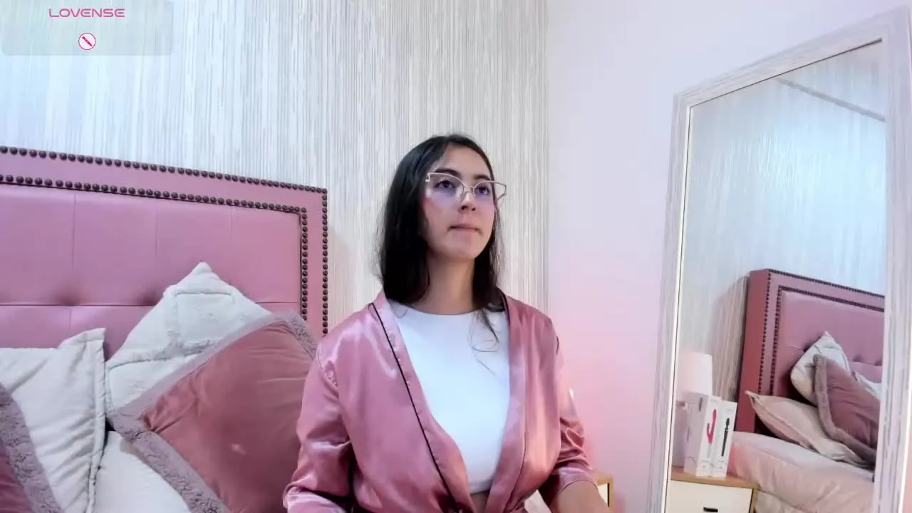 Offline AlissaScott on Streamray