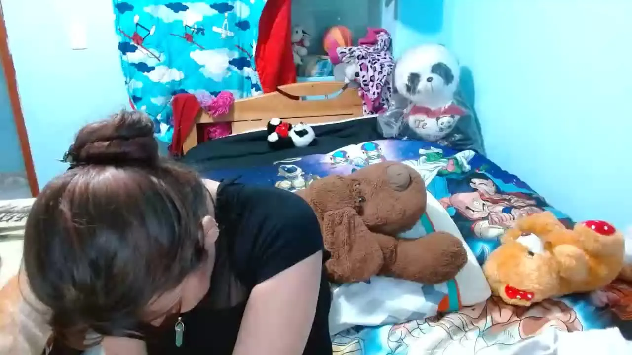 Offline AnieHorny on Streamray