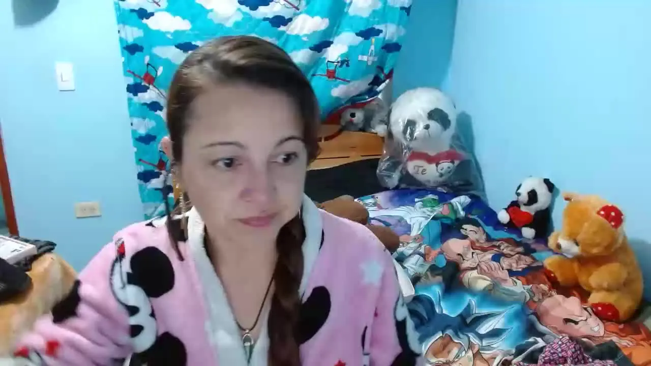 Offline AnieHorny on Streamray