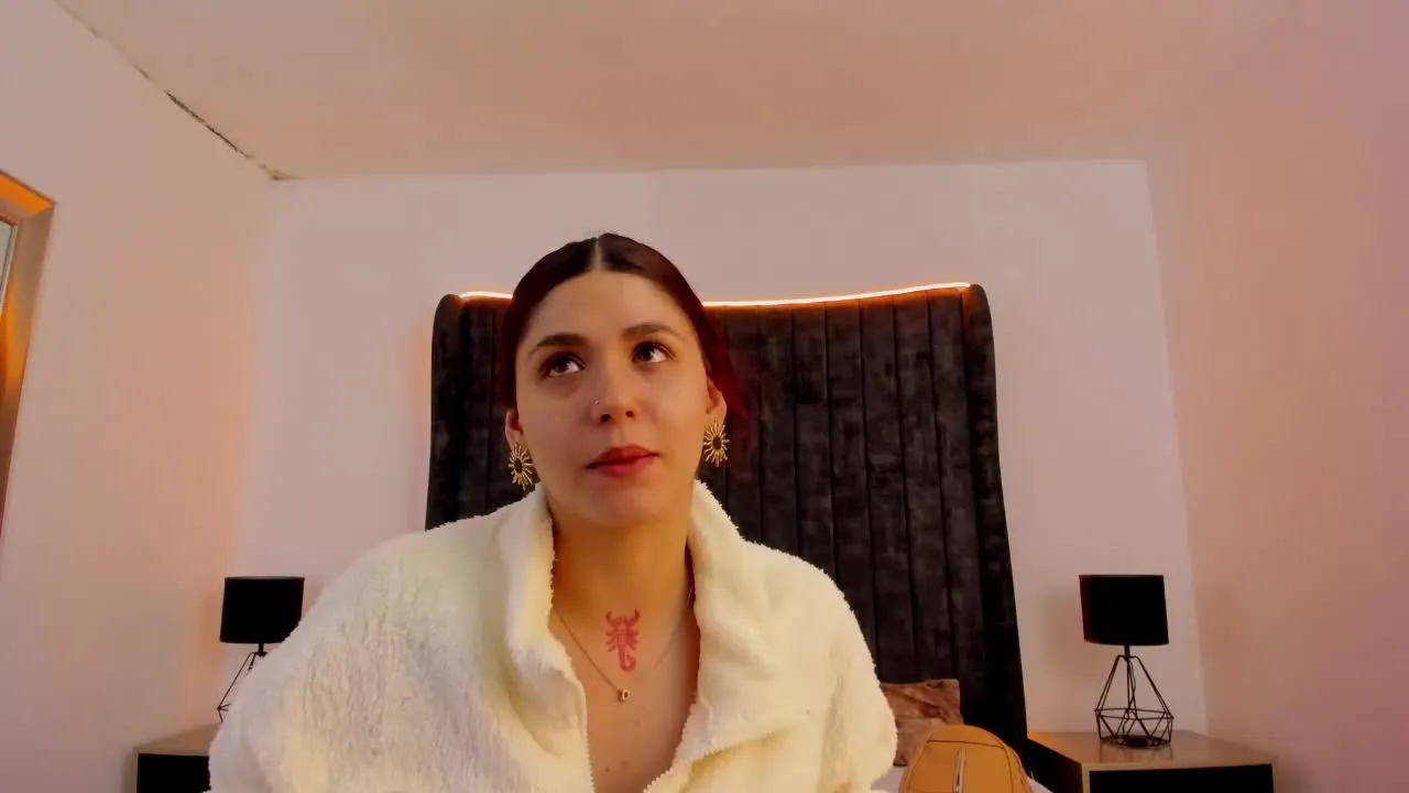 Anny_Cherry on Streamray 