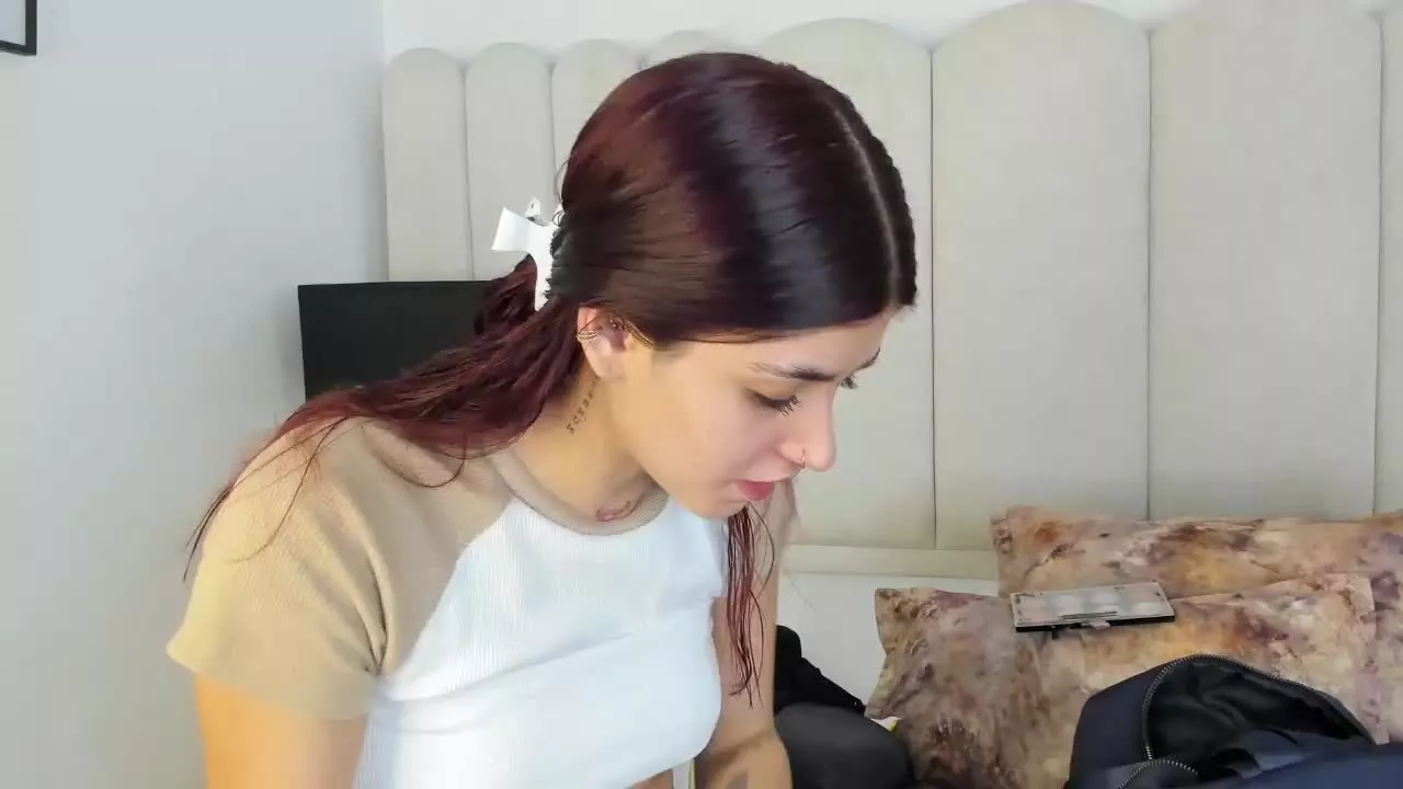 Anny_Cherry on Streamray 