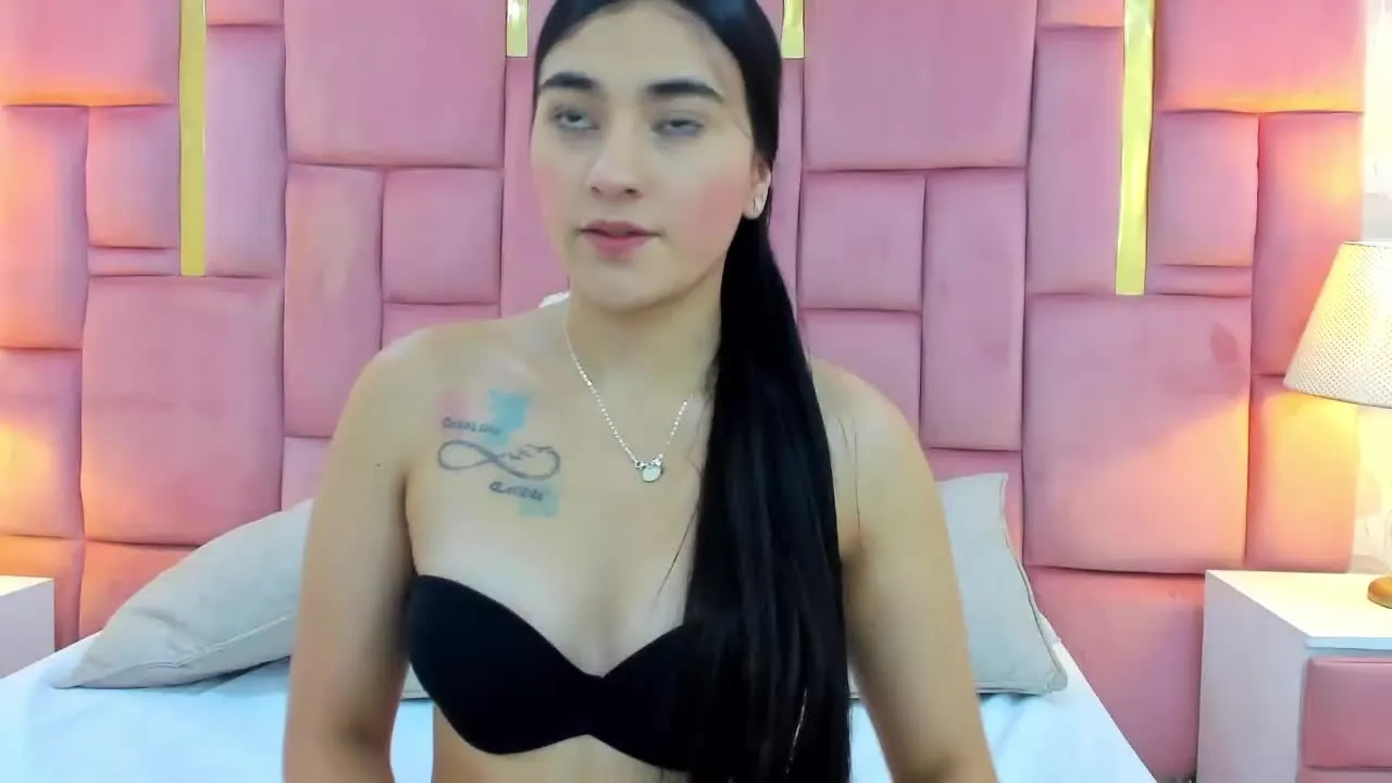 Offline AnnyeWatson on Streamray