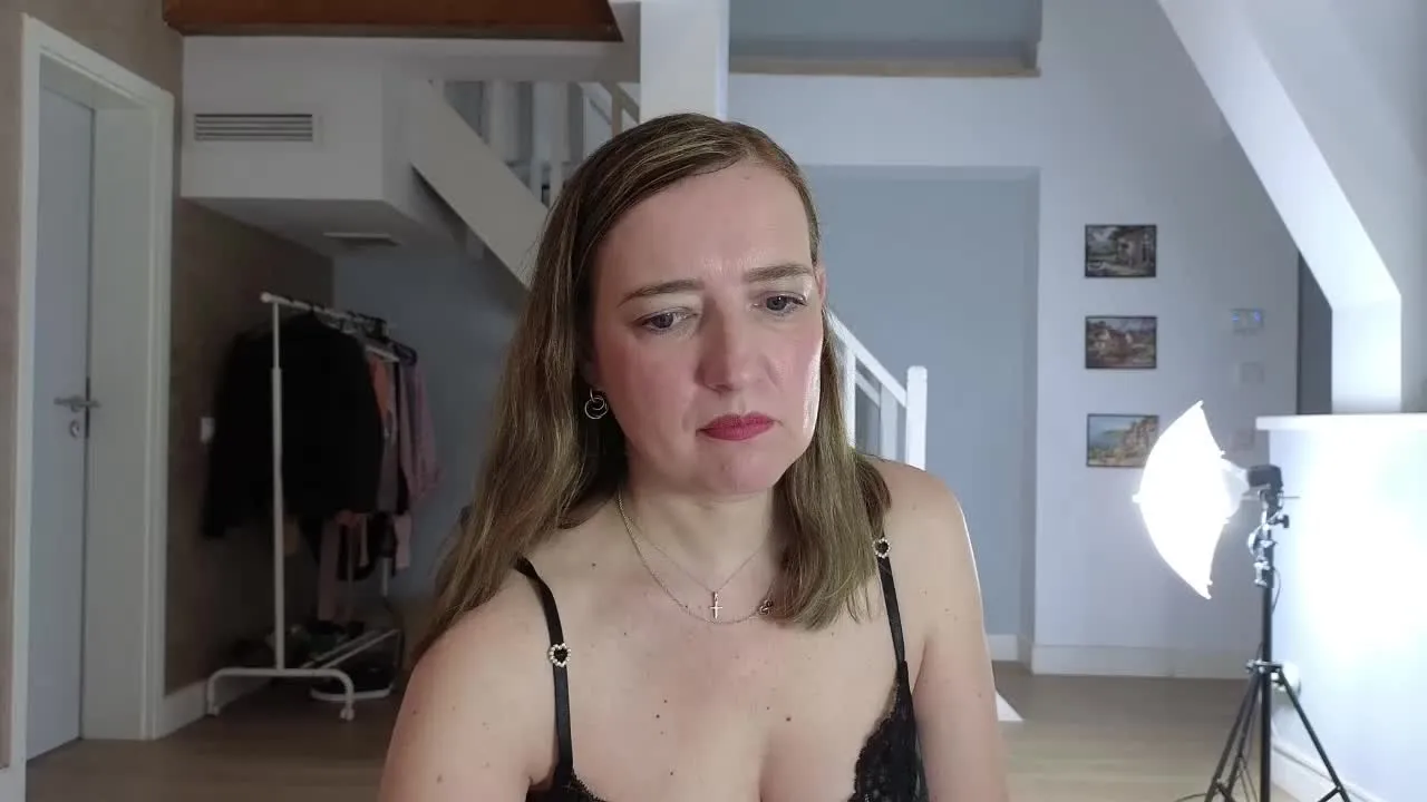 Offline Blue_Angel_Sweet on Streamray