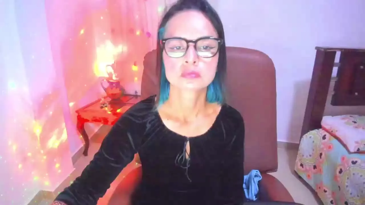 Offline BrianaGarner on Streamray