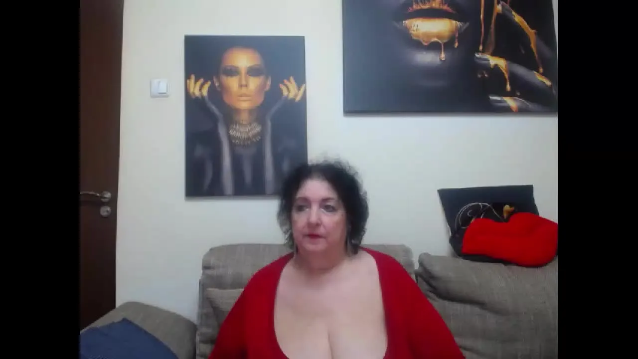 Offline bustykorinne on Streamray