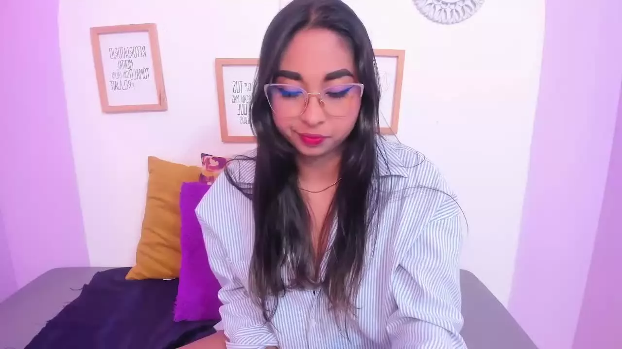 Freechat CarlieCandy on Streamray