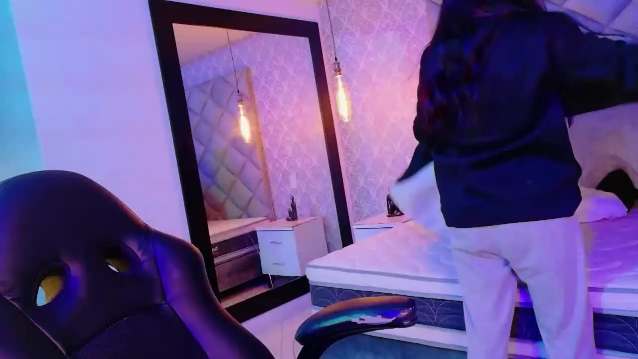 Caro_Adams — Freechat on Streamray