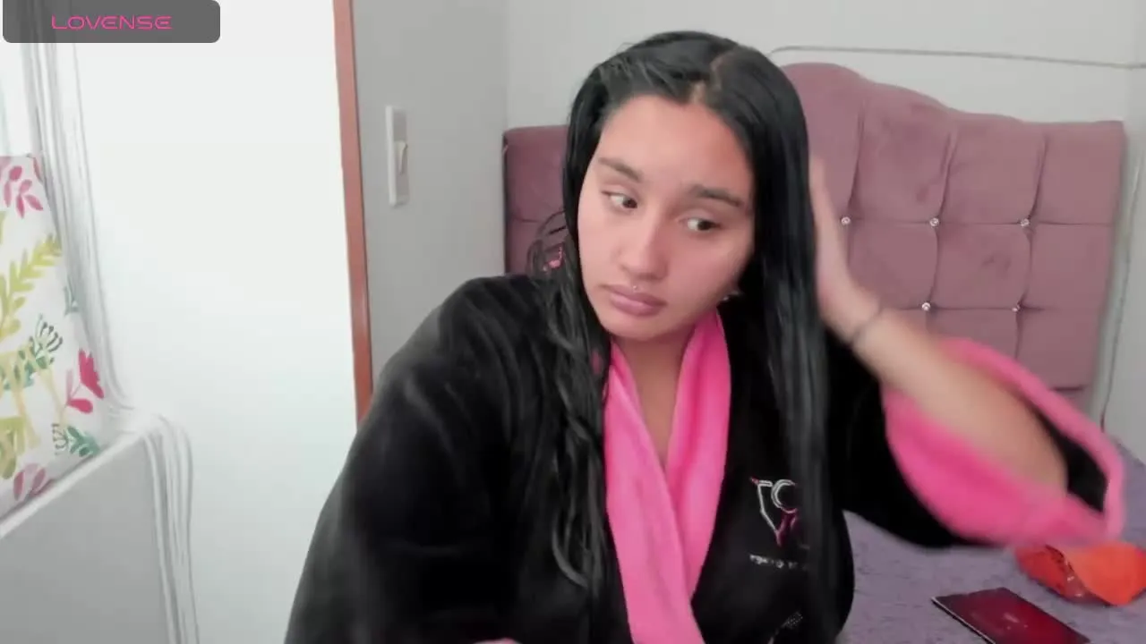 Offline caroline_love on Streamray