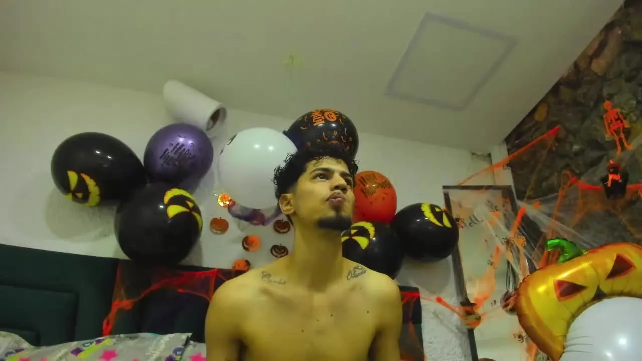 Offline ChrisAnngel on Streamray