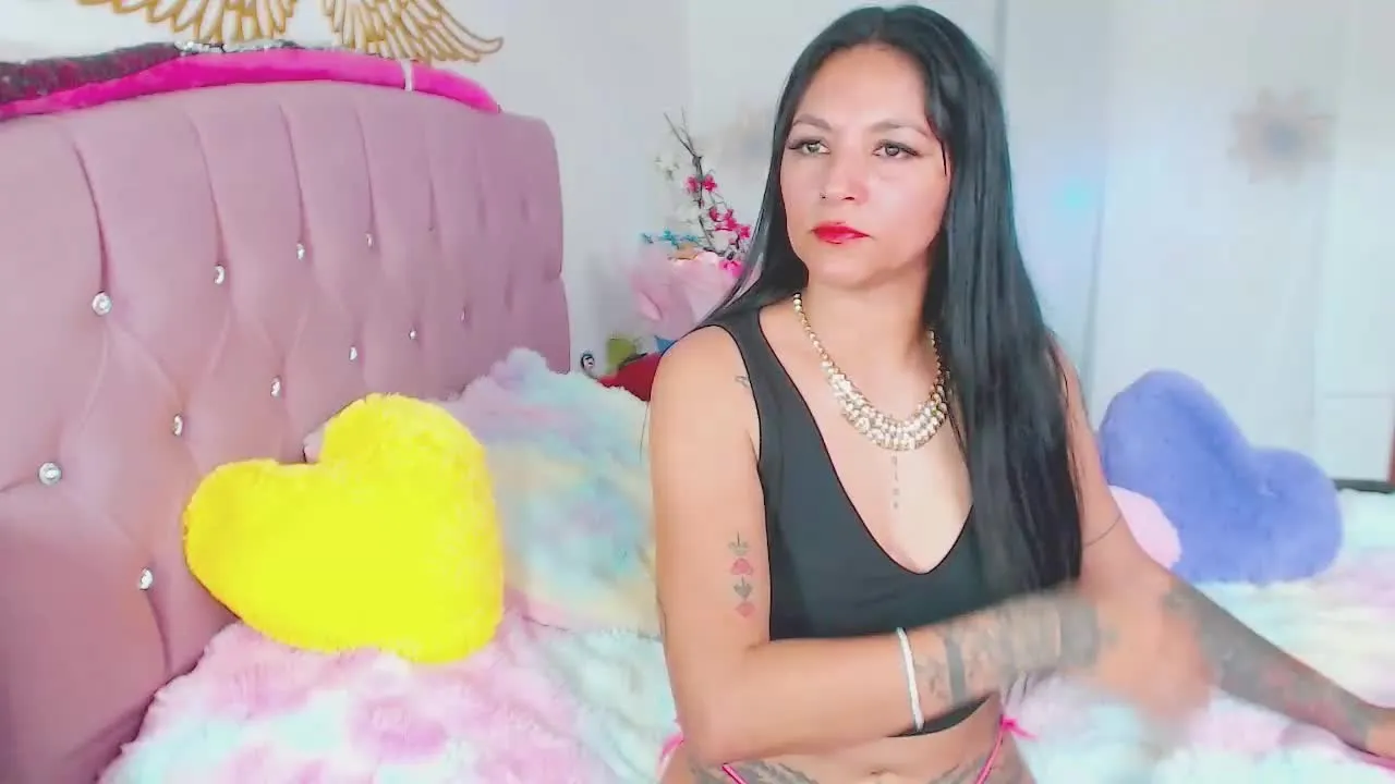 Offline Christal777 on Streamray