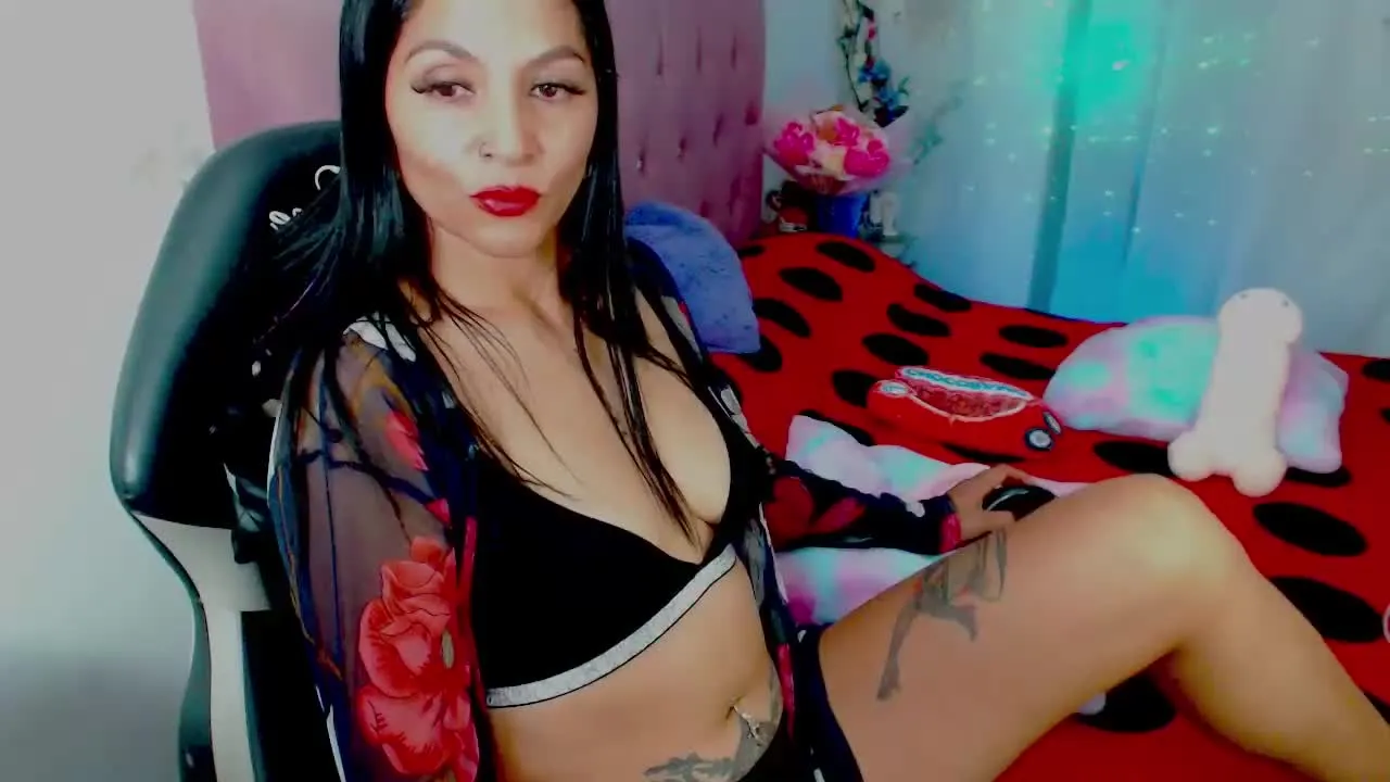 Offline Christal777 on Streamray