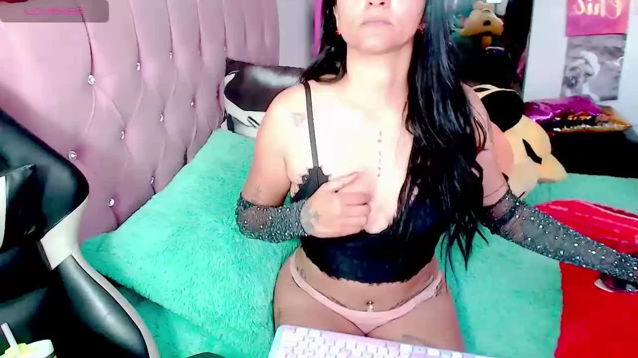 Offline Christal777 on Streamray