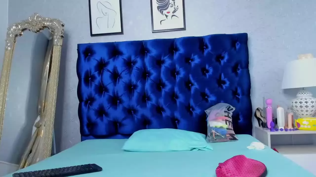 Offline DalilaQueen on Streamray