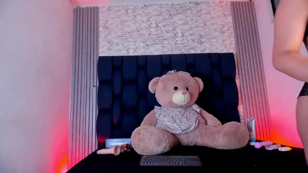 Offline daniela_alves01 on Streamray