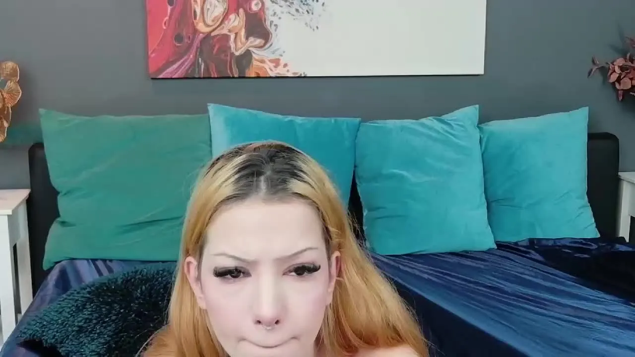 Offline DashaFlame on Streamray