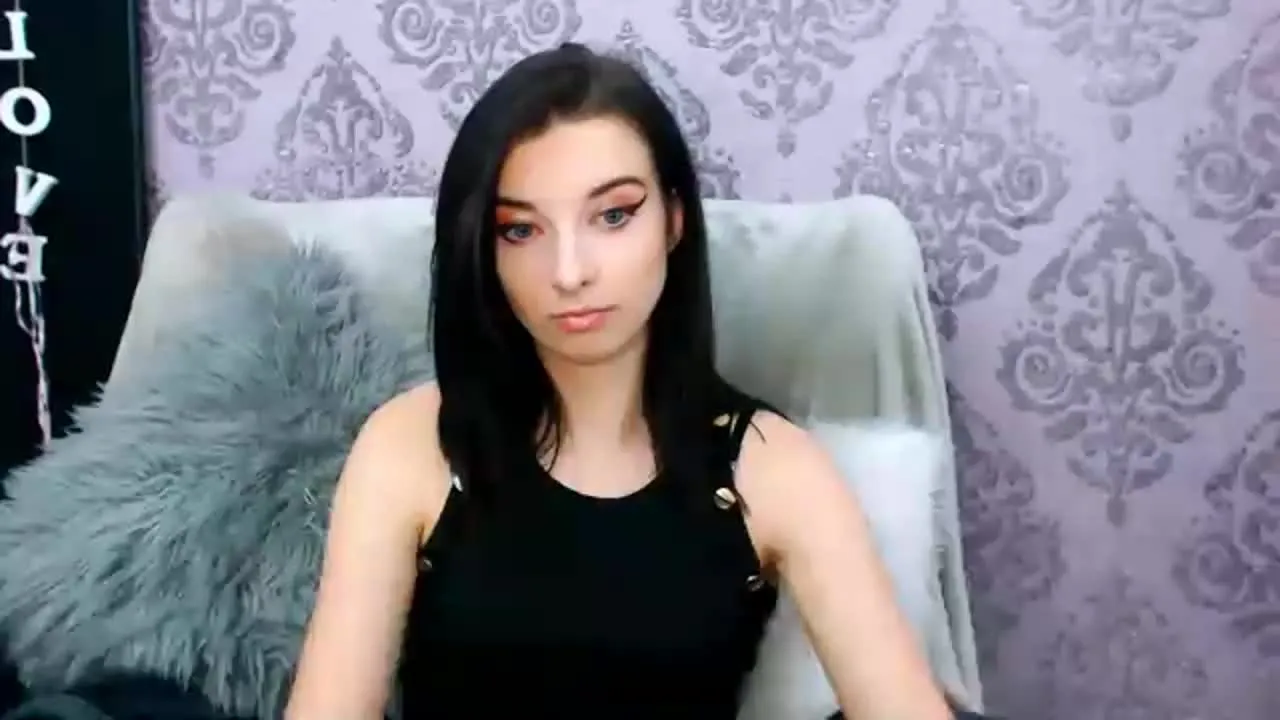 Freechat DominaLuna on Streamray