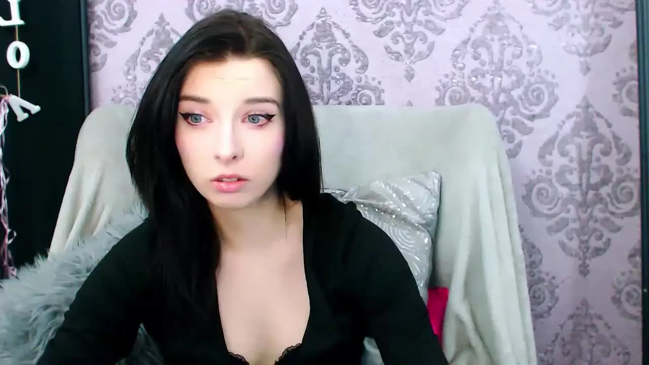 Freechat DominaLuna on Streamray