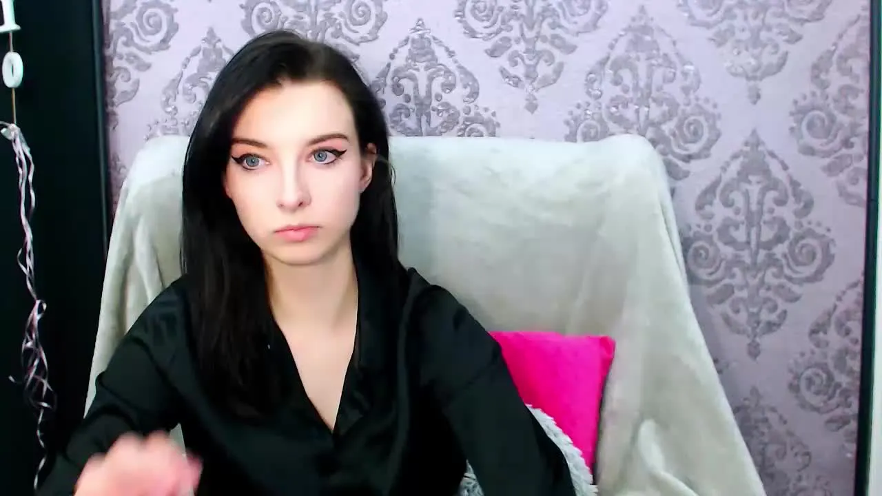 Freechat DominaLuna on Streamray