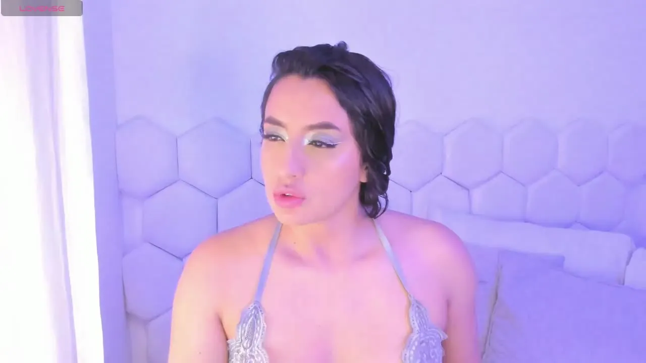 Offline EmilyHarpper on Streamray