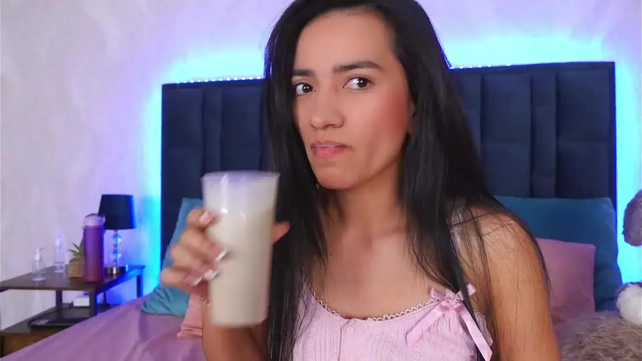 Offline EmilyPrincy on Streamray