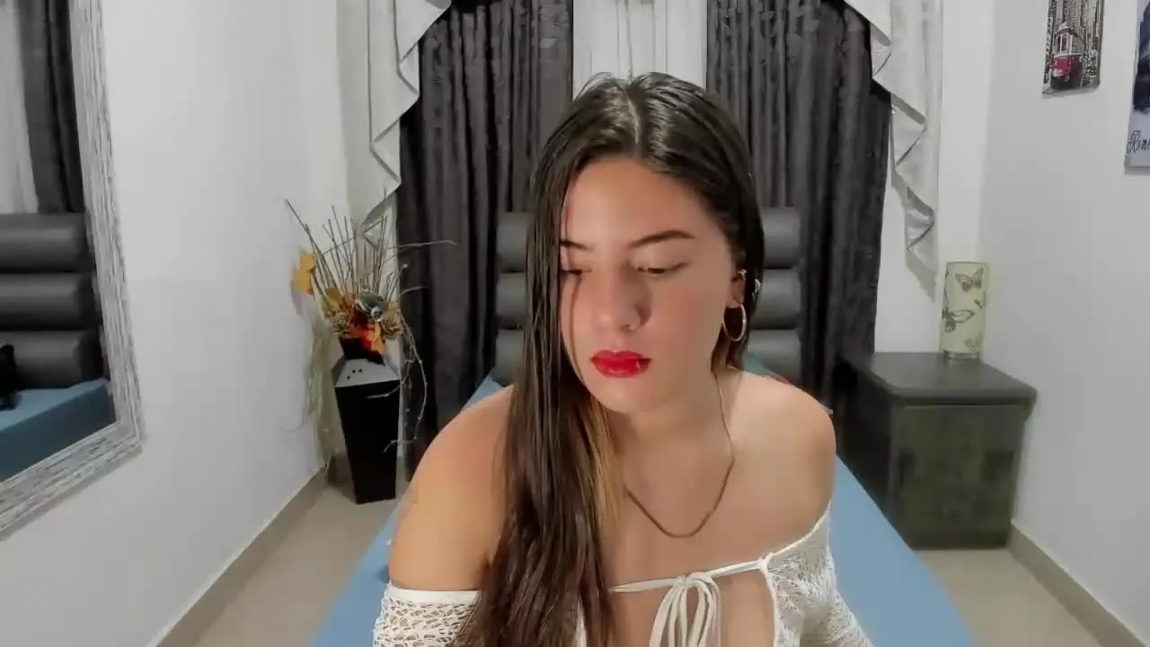 Offline EmmaMackey on Streamray