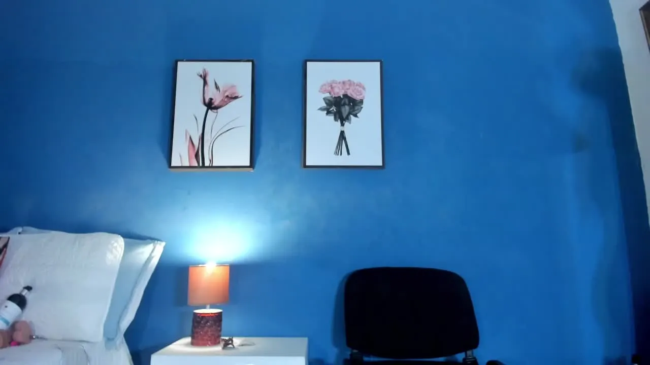 Offline GrettelW on Streamray