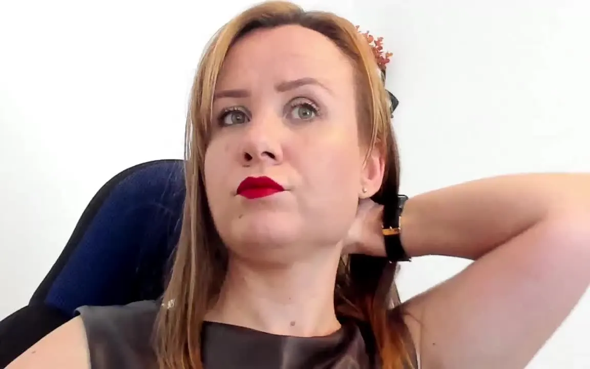 Offline HeartlessQueenn on Streamray