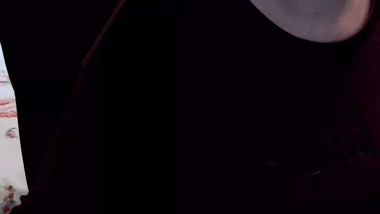 Offline HelenMolly on Streamray