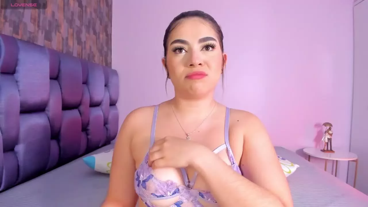 Offline IsabelaAngeel on Streamray