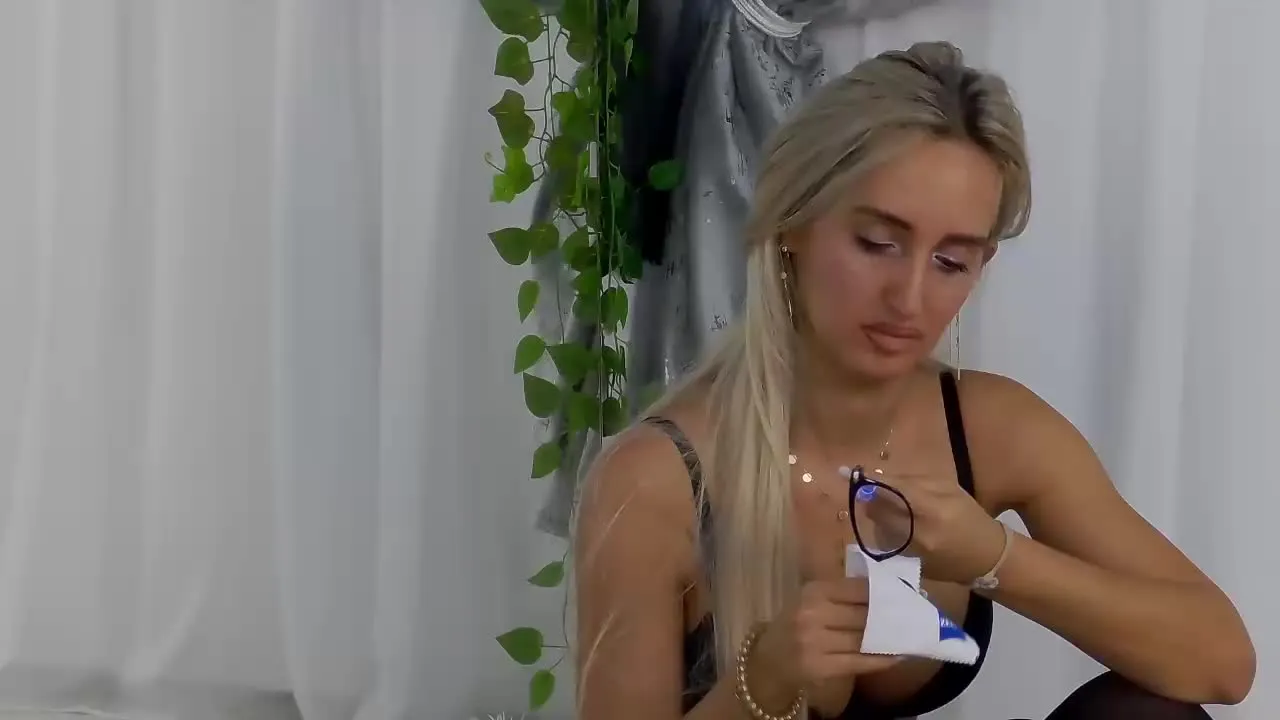 Offline IsabelleEthan on Streamray