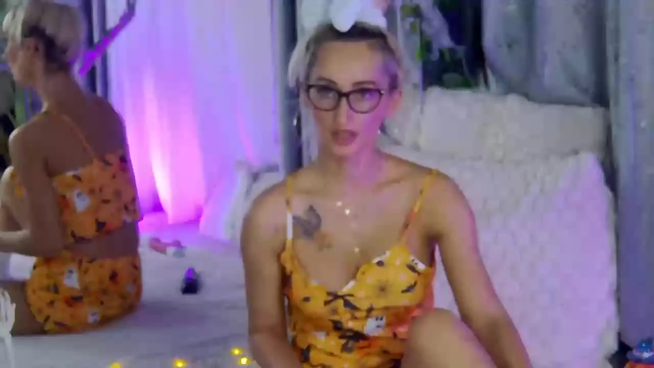 Offline IsabelleEthan on Streamray