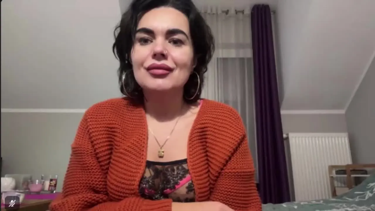 Offline JennyPassion on Streamray