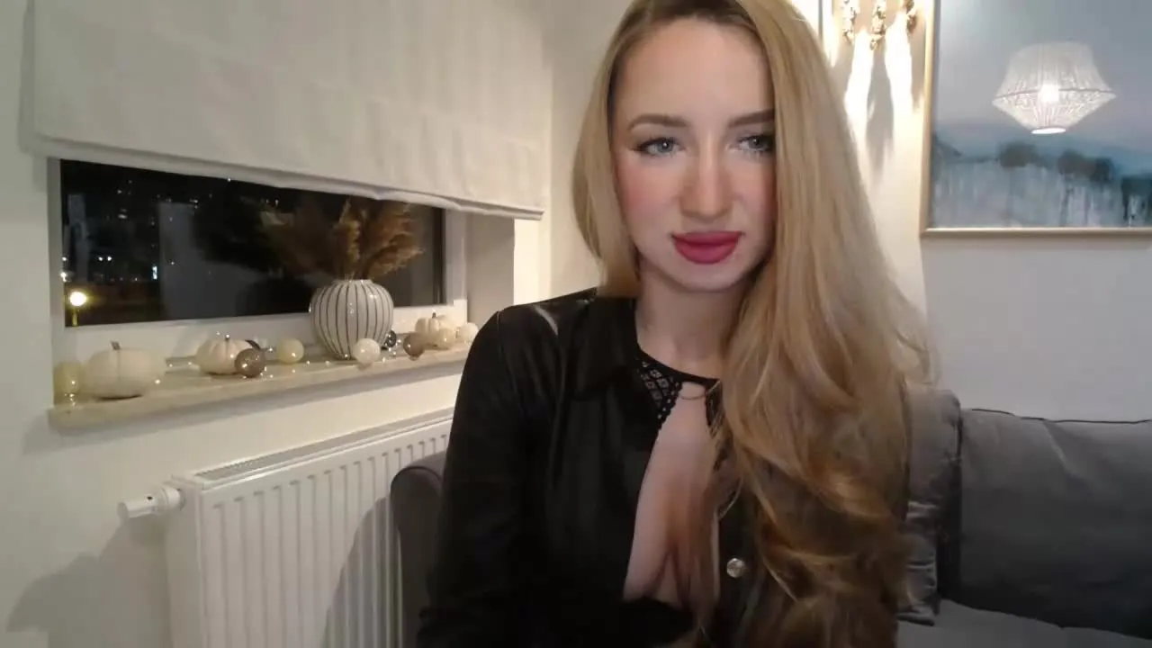 Offline JulietteDiamond on Streamray